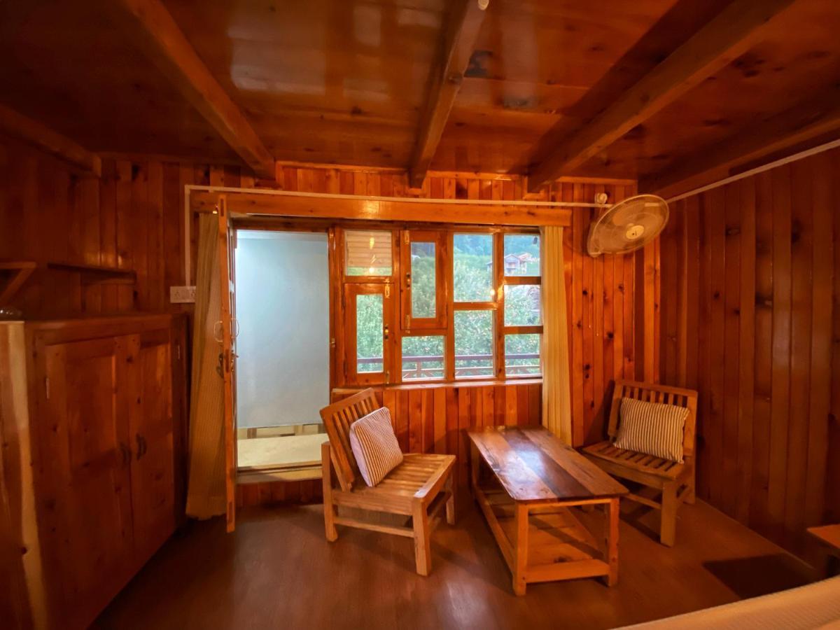 Pine Tower Inn Манали Экстерьер фото